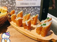 鲜潭手制墨鱼滑老油条-鲜潭蒸汽石锅鱼(五道口购物中心店)