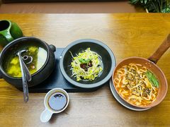 -云海肴·汽锅鸡·云南菜(天山百盛优客店)