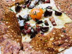 熏肉鸡蛋芝士奶油蘑菇可丽饼-RAC BAR(安福路店)