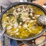 两个女生要了四份素菜一份 一份土豆粉 一份葱油饼