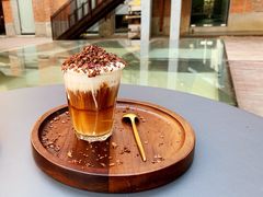 火山黑咖啡-大酉·M Coffee(北京美术馆店)