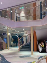 -奈尔宝家庭中心·亲子餐厅(苏州大悦城店)