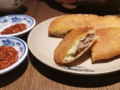 鲜肉饼-肖四女乐山跷脚牛肉(世博源店)