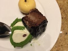 -松山湖凯悦酒店·Café自助餐厅·周末火舞秀表演