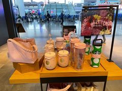 零售区-星巴克(成都东站店)