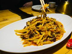 鱼香肉丝-小三峡食府(西五路店)