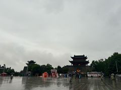 -巴陵广场