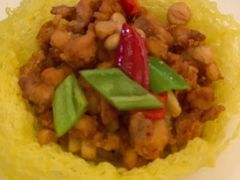 夏威夷果炒脆骨-邓丽君音乐主题餐厅