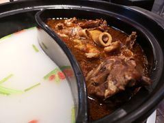 -亿诣蝎府炸酱面羊蝎子火锅(酷车小镇店)