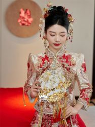 点击看大图 -艾拉·女王婚纱礼服馆