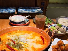 -洱火云南酸菜牛肉火锅(石景山当代商城店)