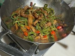 -小菜园新徽菜(镇江丹阳吾悦店)