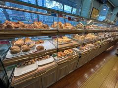 面包甜点陈列柜-新侨三宝乐面包店(崇文门店)