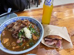 卤煮火烧-门框胡同百年卤煮(鸟巢店)