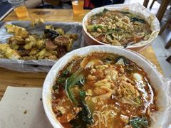 -二钢串叔麻辣烫(华龙大厦店)