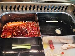-巴渝瓦肆重庆鲜火锅(宝龙环湖店)