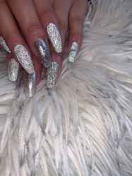 -M Nails & Beauty美甲美睫美体