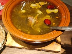 -有红鸡毛店·川菜(建设路店)