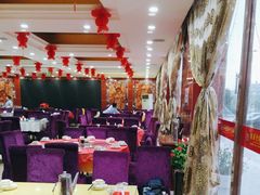 -凯盛食府(右玉小吃街店)