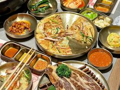 -草家酱蟹炭火烤肉店(珲春南路一店)