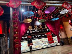 -老滇山寨•云南特色菜•地方菜•民族风情歌舞表演(金碧店)