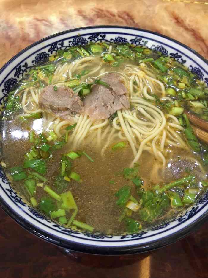 兰州拉面-"嗯.就在店隔壁每天经常吃味道不错的环境又.