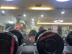 -迈劲健身专业私教(朝青汇店)