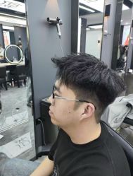 -藤野造型·烫·染发型设计店