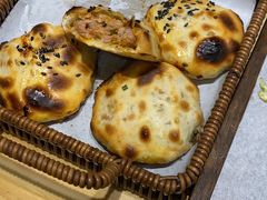 -爬山街·衢州烤饼小卖铺(高新万达店)