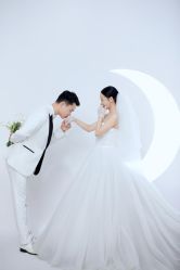 -AOROA·奥洛拉婚纱摄影·旅拍·礼服
