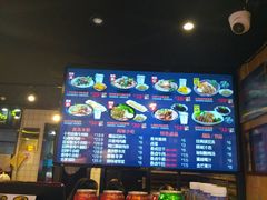 -鑫花溪牛肉米粉(人民广场店)
