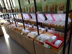 面包甜点陈列柜-仟吉(虎泉店)