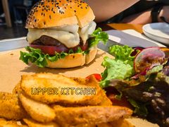 招牌牛肉汉堡-UPPER KITCHEN(延安路店)