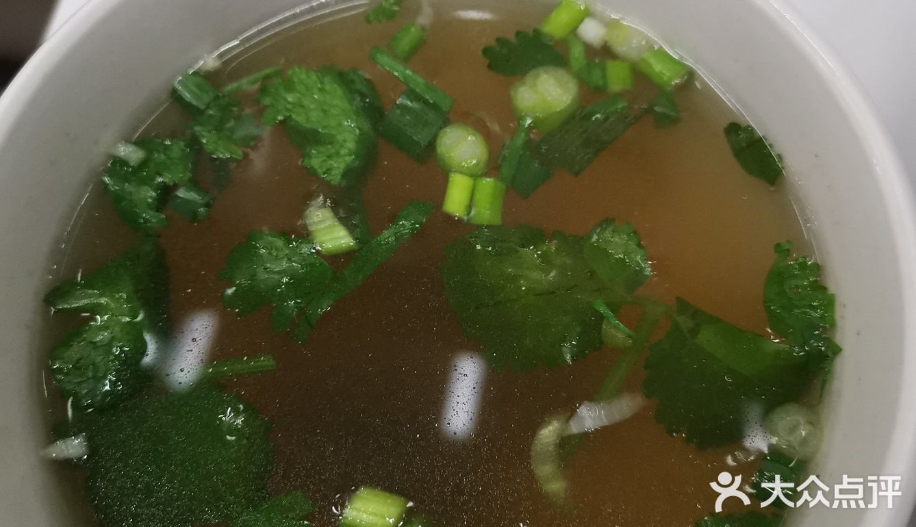 黄辛一牛肉拉面做好会叫号去端，全程都很速度