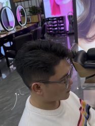 -藤野造型烫染·漂发