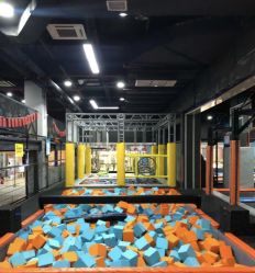 -蹦贝运动中心·蹦床·攀岩·闯关(龙岗店)