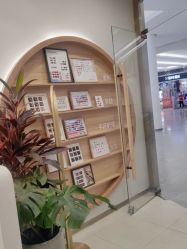 -进巍美甲美睫店