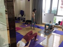 -亚太瑜伽普拉提学院