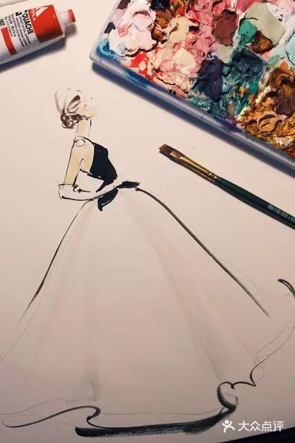 美女的服装手绘作品，又一次被震惊了🍃🍃
