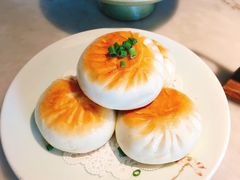 会拉丝的生煎包-东南里湖景餐厅·新闽菜(浦西万达店)