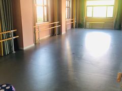 -雅米拉艺术中心(少儿舞蹈培训)