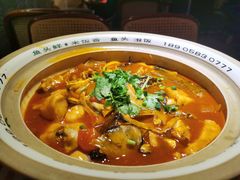 -魏铭鱼头捞饭(晋阳路店)