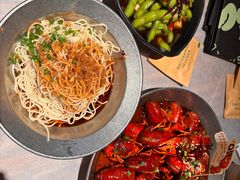 -巴厘龙虾·榜首油焖大虾(音乐学院·沿江酒馆店)