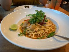 -Chom Cafe and Restaurant