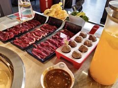 现榨纯苹果汁-三头牛·潮汕牛肉生蚝火锅 (夏湾店)