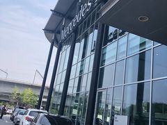-北京鹏龙大道奔驰4S店(纪家庙店)