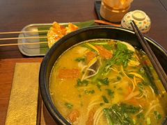 -银米·云南传统过桥米线(双廊黑金冠店)