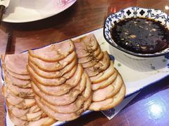 三少酱肘子-娄三少·老北京春饼烤鸭家常菜(方庄店)
