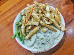 -正宗开封黄家灌汤小笼包子