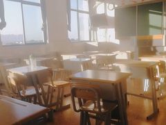 -上海市工商外国语学校